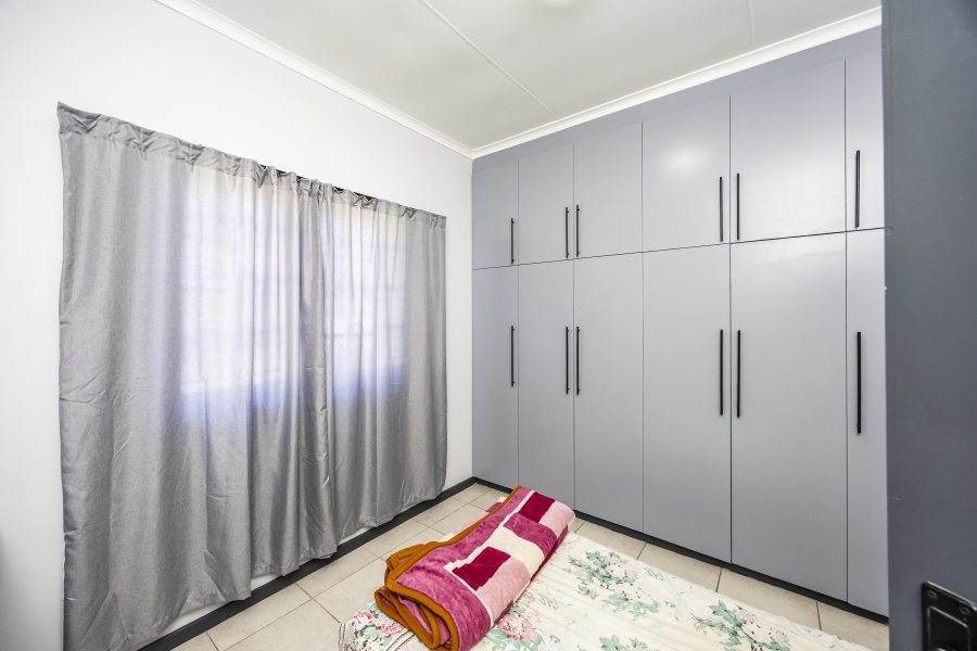 To Let 3 Bedroom Property for Rent in Beacon Bay Eastern Cape